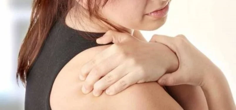 Sağ Kol Uyuşması Neden Olur? Nasıl Geçer?